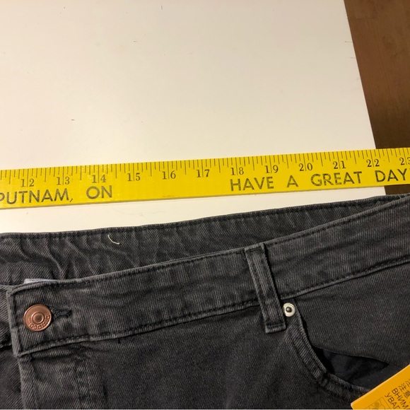 Ladies H&M Divided button down Jean - Picture 6 of 11